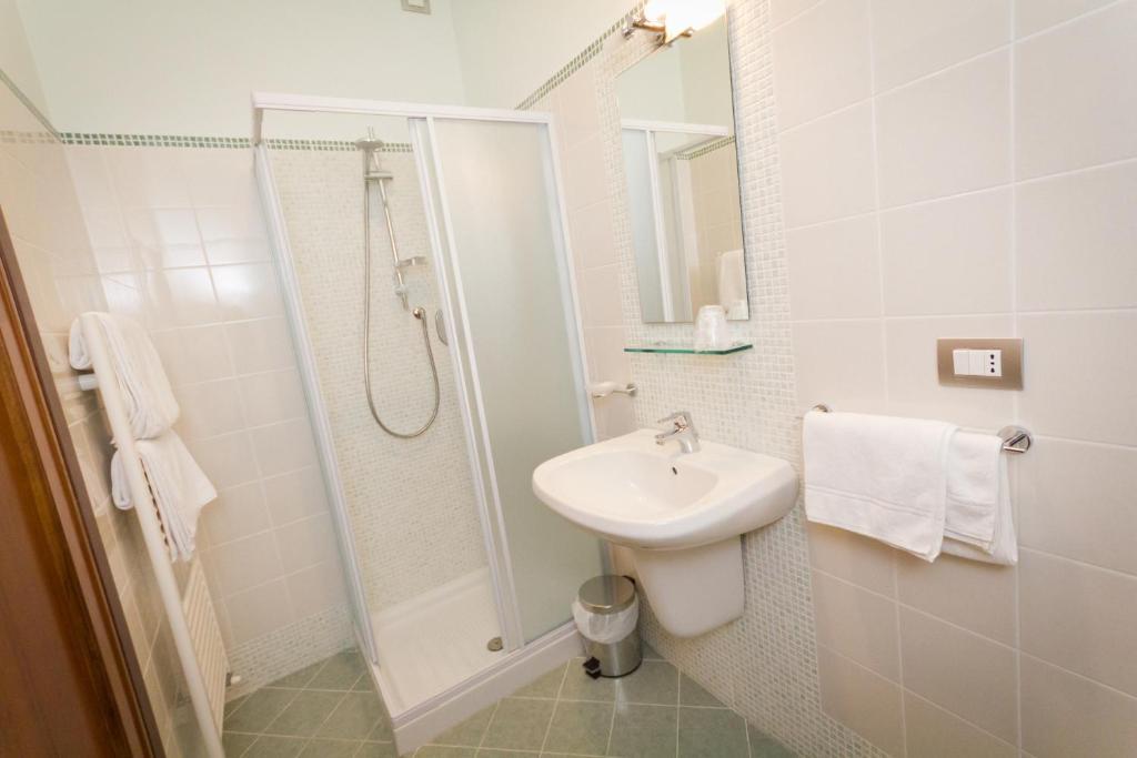 Hotel Donnini Assisi Pokoj fotografie
